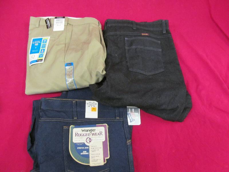 lot 14 image: Wrangler jeans