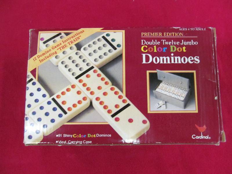 lot 17 image: Dominoes