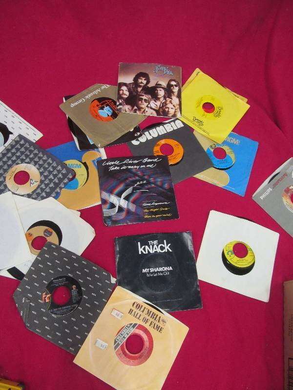 lot 33 image: records