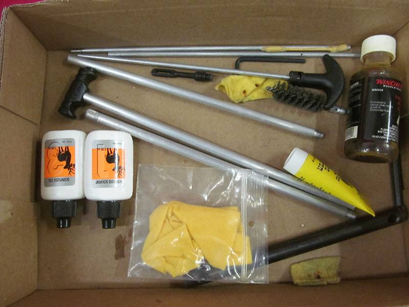 lot 90 image: muzzle loading supplies