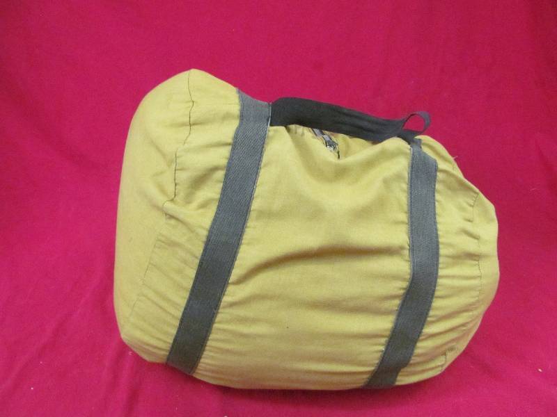 lot 95 image: sleeping bag