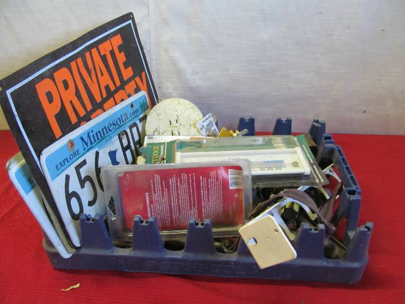 lot 147 image: tools, hardware