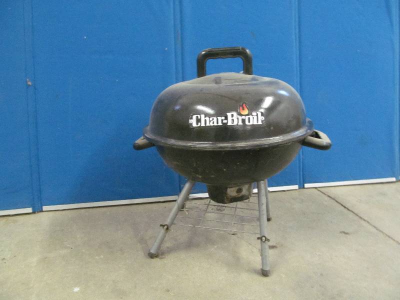 lot 160 image: Char broil grill