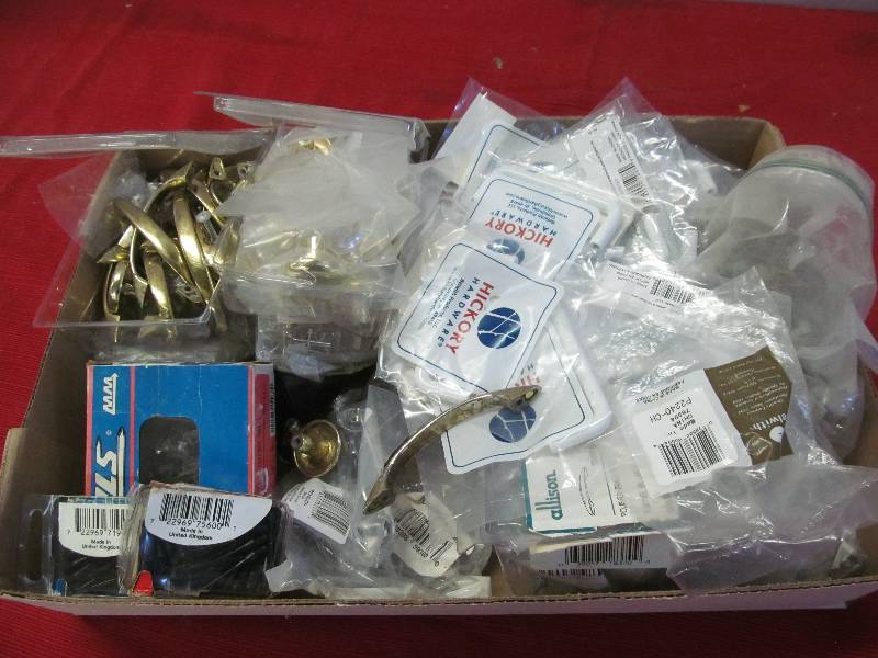 lot 184 image: cabinet hardware