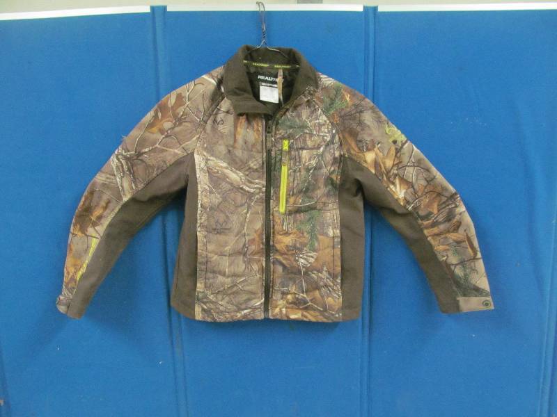 lot 283 image: Real tree camo  jacket