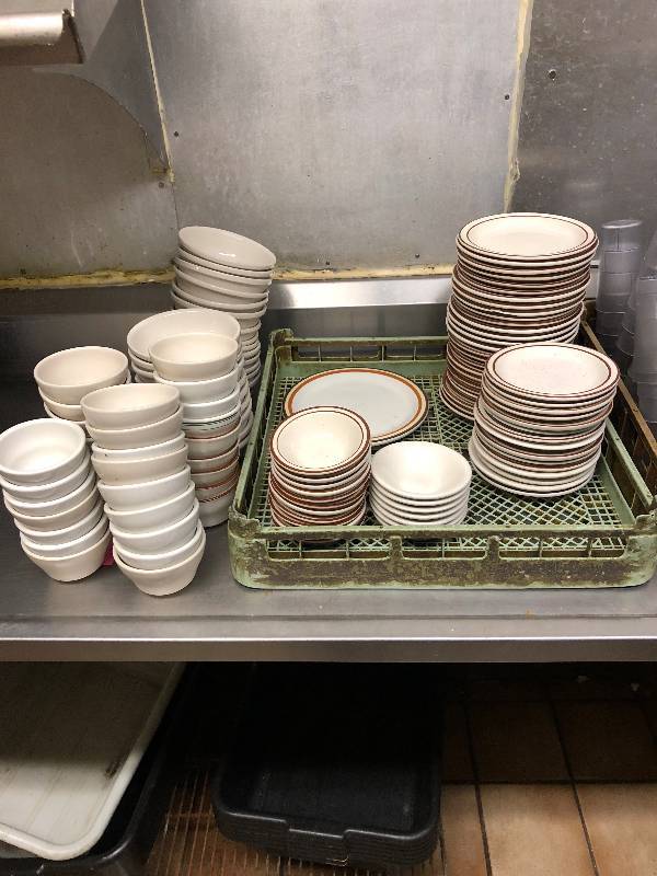 Assorted plates and bowls