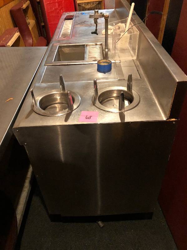 Drink station beverage table