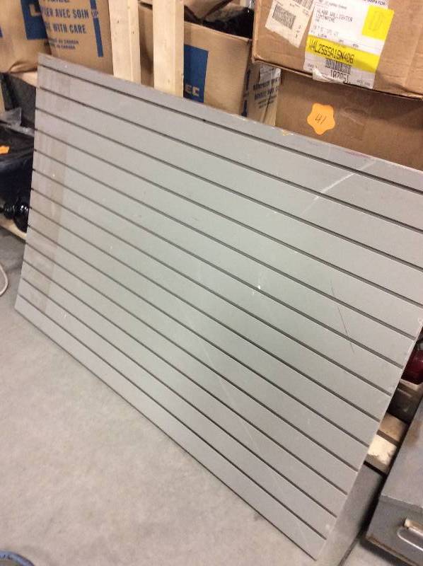 lot 102 image: Slat Wall