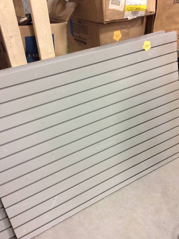 lot 103 image: Slat Wall