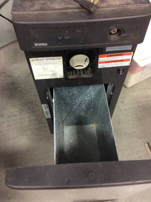 lot 81 image: Kenmore trash compactor