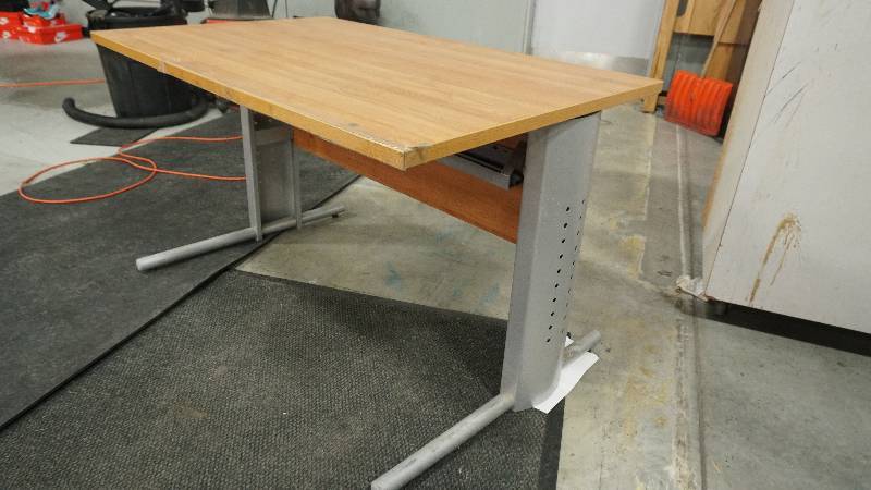 lot 93 image: Woodmetal desk