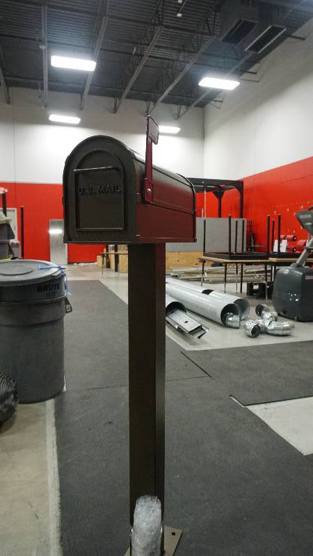 lot 123 image: Salsbury 4800 Series Standard Mailbox Post