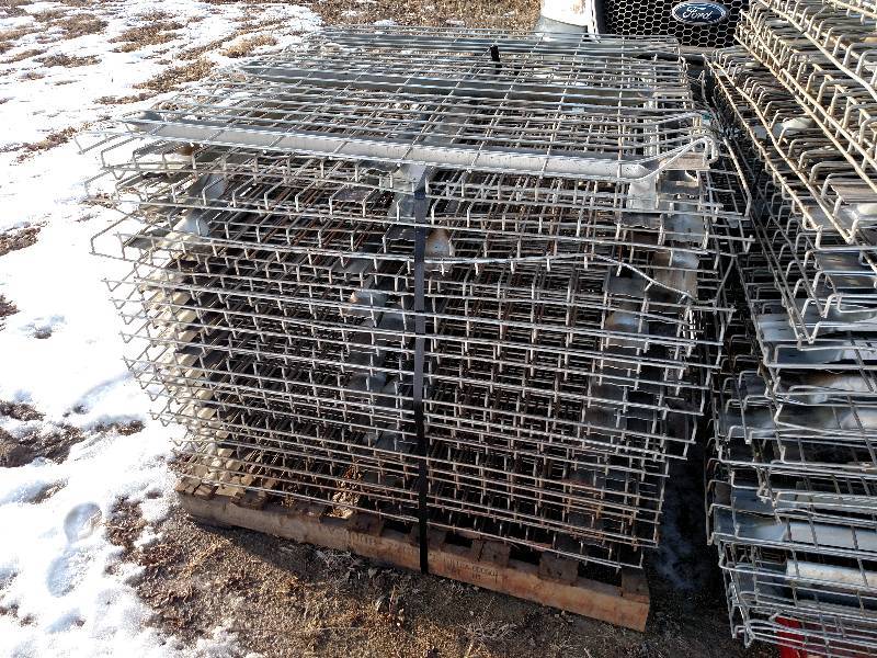 Approx. (36) 42 x 46 Pallet Racki...