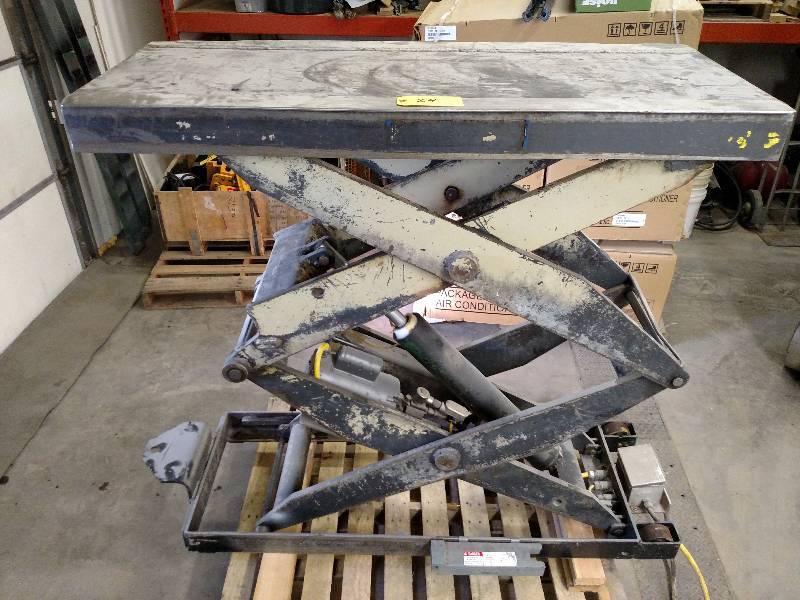 Electric Scissor Lift, 53X21.75 Tab...