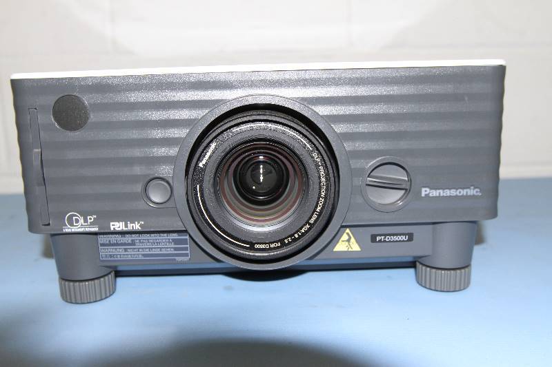 lot 30 image: Panasonic High Definition PT-D3500U Home Theater ComputerVideo Projection System
