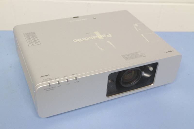 lot 43 image: Panasonic PT-F100NTU HD LCD ComputerVideo XGA Conference Room Projector