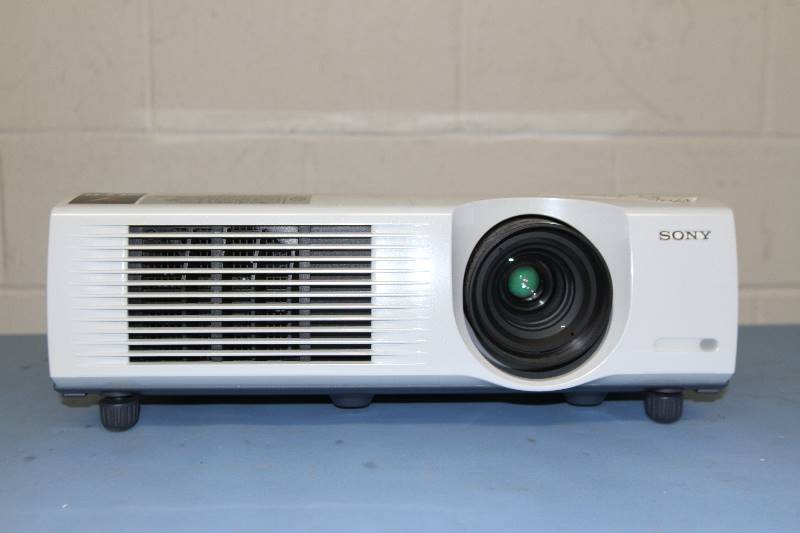 lot 59 image: Sony VPL-PX41 XGA HD Large Venue ProjectorProjection System