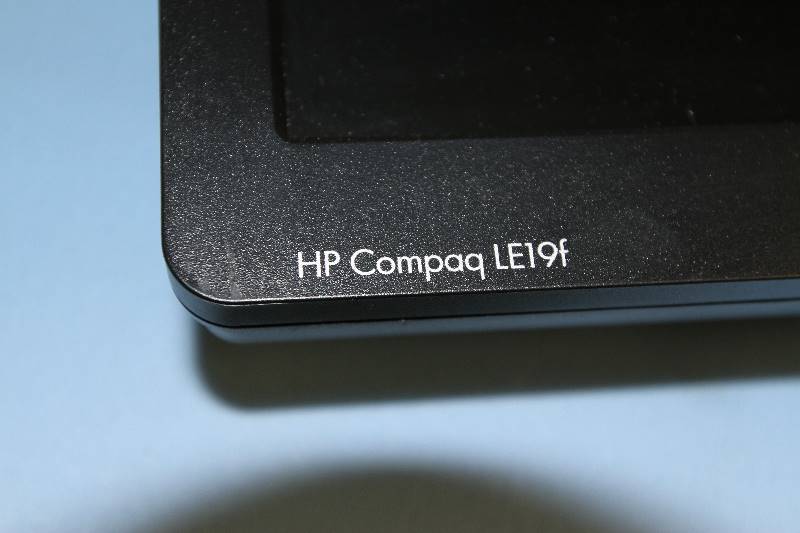 lot 93 image: HP  Compaq LE19f 1610 19 LED Backlight LCD Widescreen Computer Monitor
