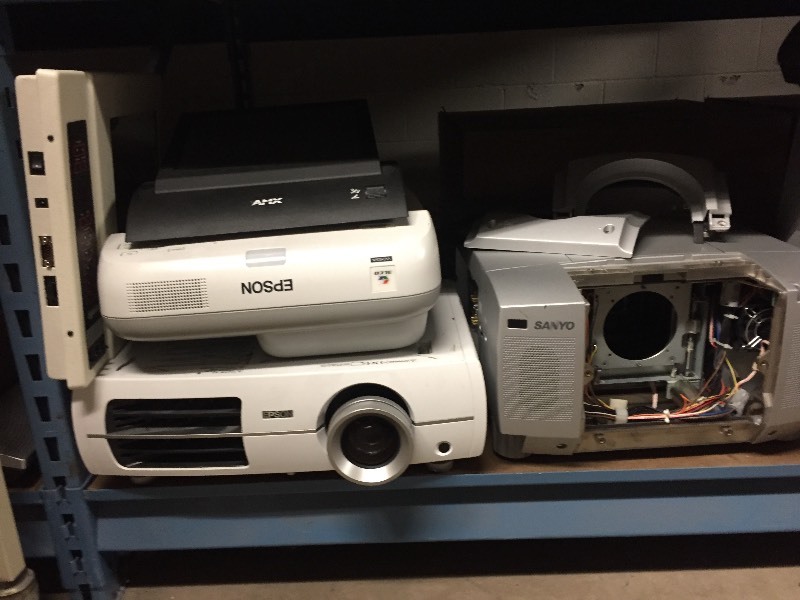 lot 61 image: Huge Lot of ProfessionalCommercial Audiovisual LCD & DLP Projectors - Parts & Repair