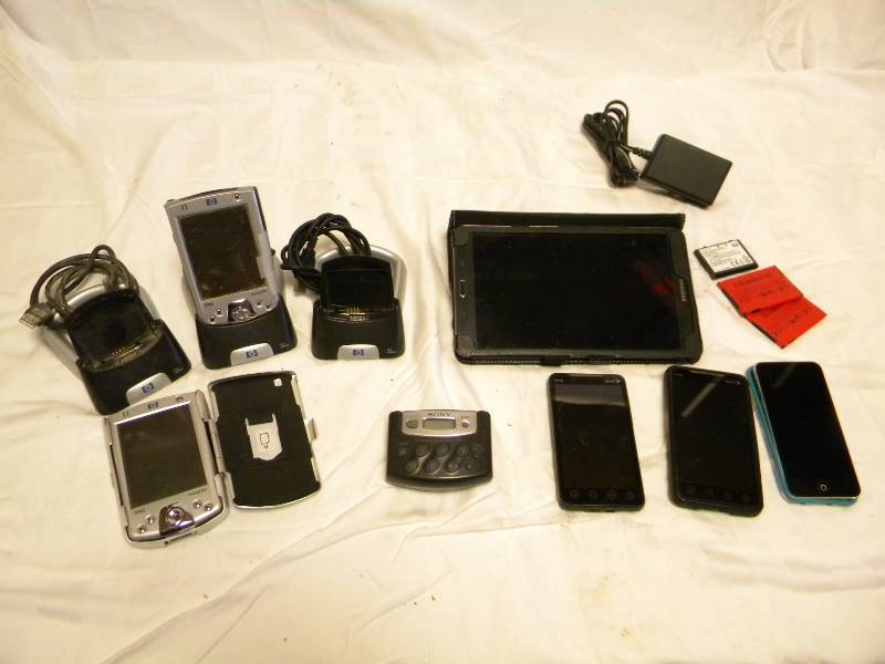 lot 61 image: Electronic Lot Including Phones, Ipod and Tablet
