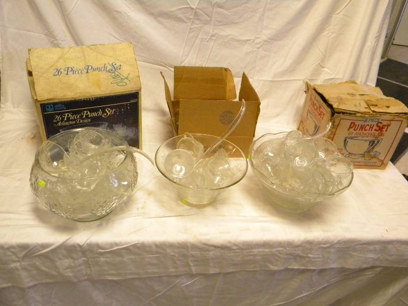 lot 72 image: 5 Punchbowl and Cups Lot