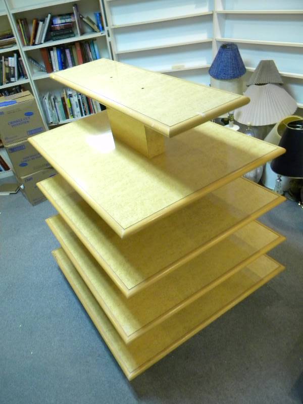 lot 102 image: Shelving Unit