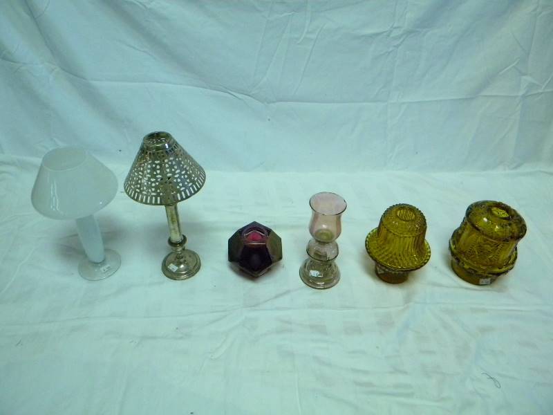 lot 117 image: Fairy Lamp Lot