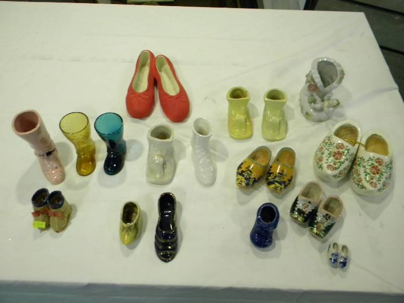 lot 121 image: Shoe Figurine Lot