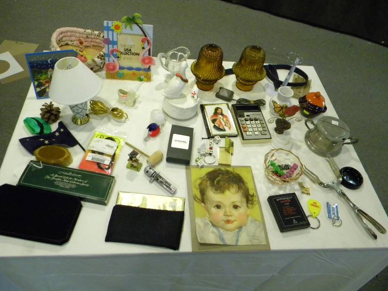 lot 146 image: Dougs Lot of Goodness
