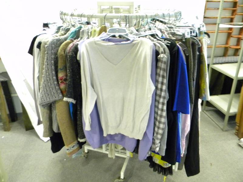 lot 164 image: LargeClothing Lot