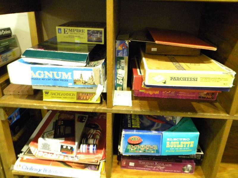 lot 189 image: Games and Puzzle lot