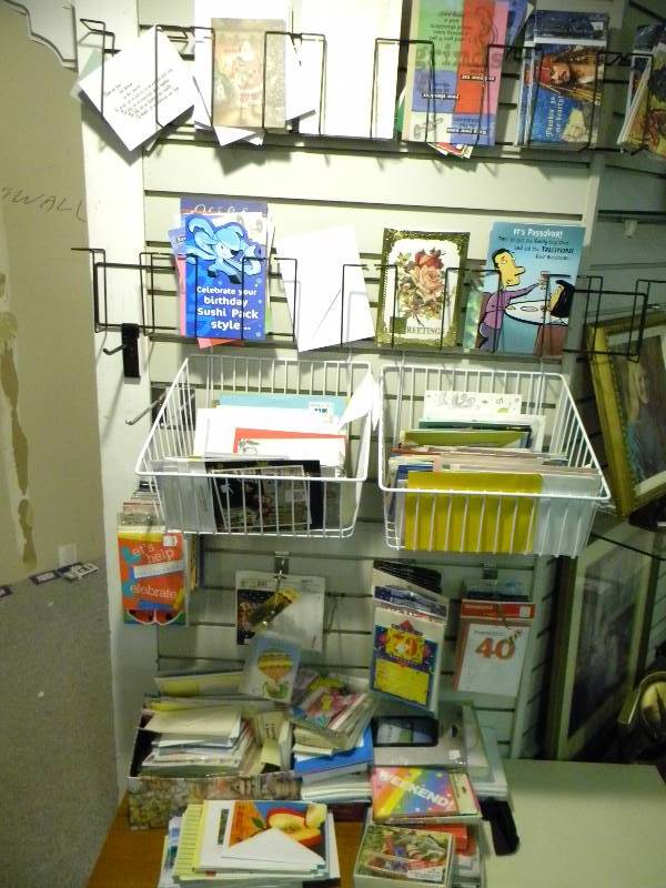 lot 200 image: Greeting Card Lot