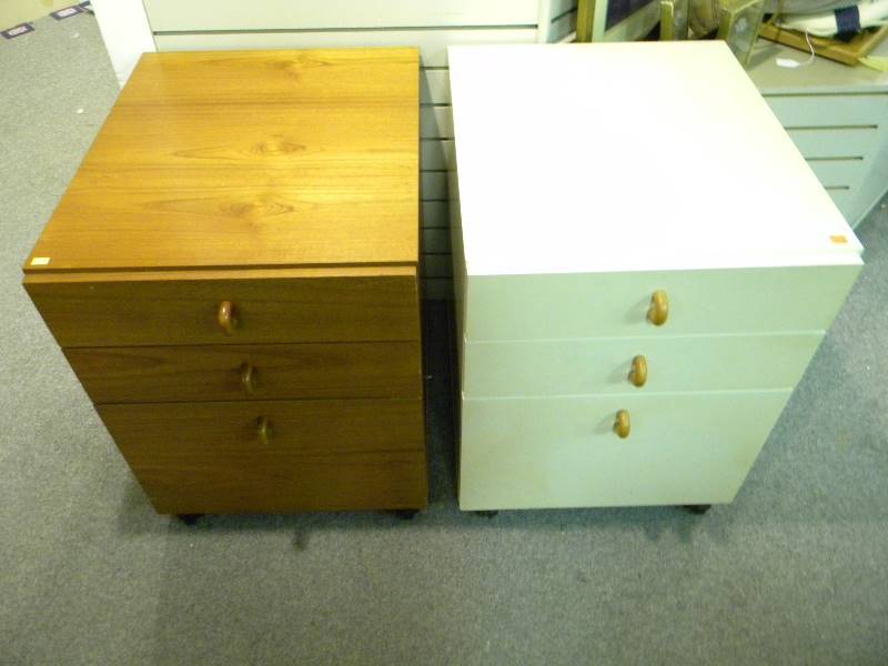 lot 201 image: File Cabinet Lot