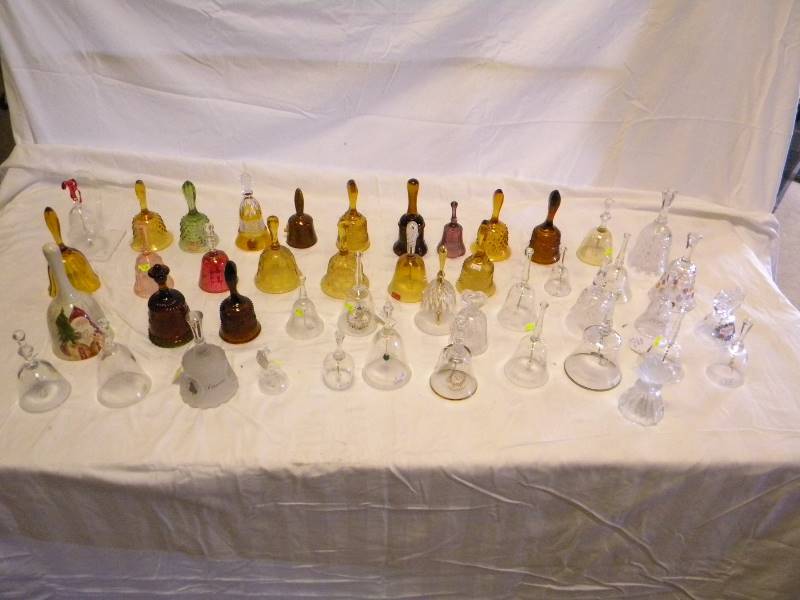 lot 223 image: Bell Lot
