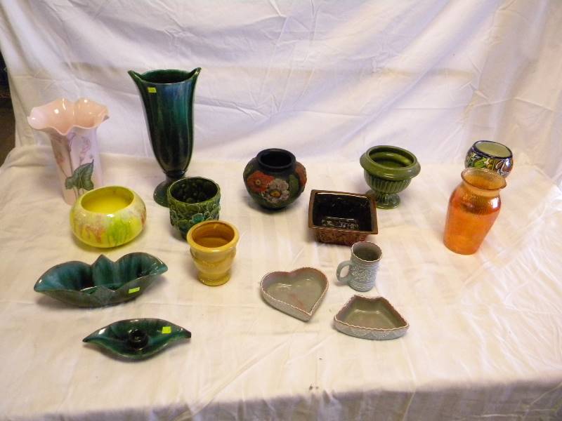 lot 240 image: Collectible Vases and Planter Decor