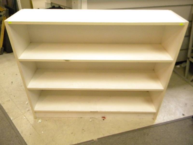 lot 258 image: White Shelving Unit