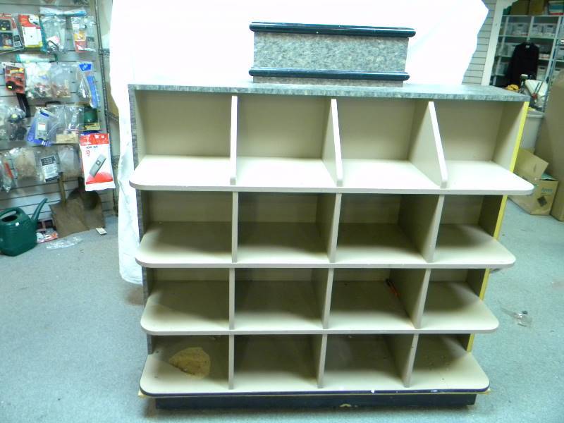 lot 272 image: Display Shelving Unit