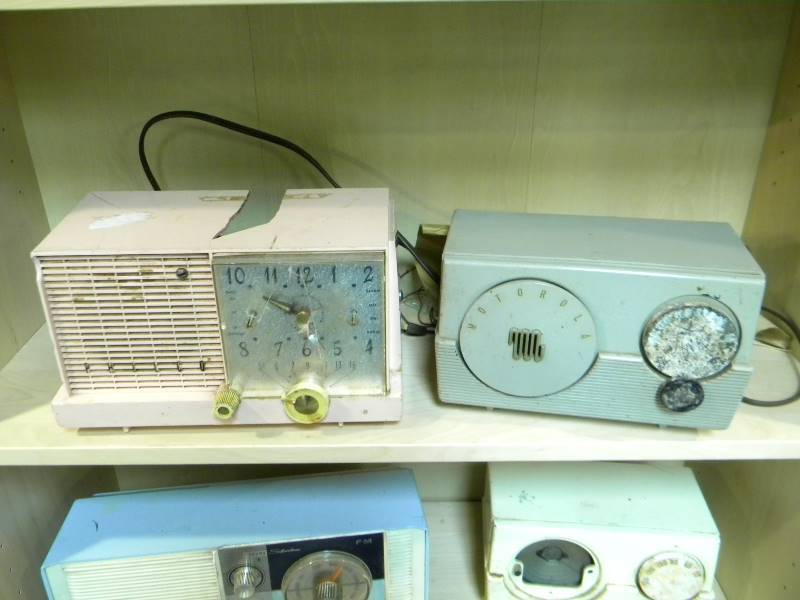 lot 282 image: Vintage Radios