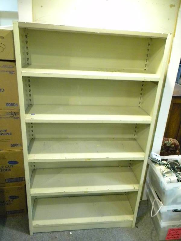 lot 286 image: Metal Shelving Unit