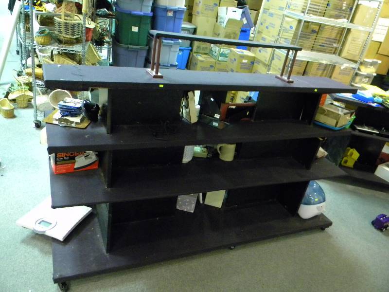 lot 299 image: Display Shelf