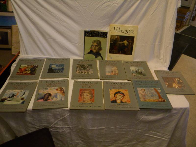 lot 307 image: Metropolitan Seminars books Velazquez 16 beautiful prints