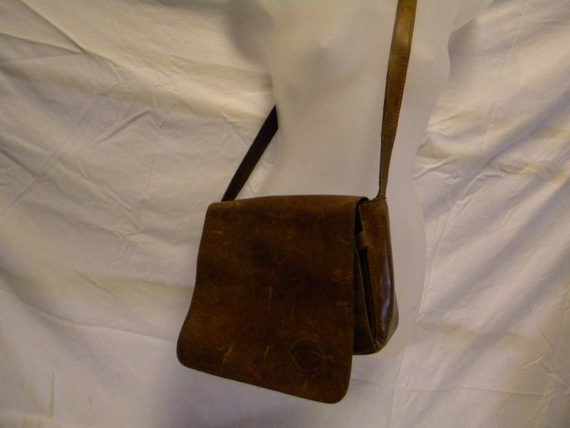 lot 312 image: Ardys Bag
