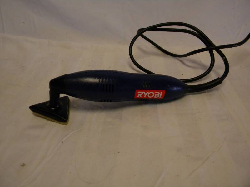 lot 338 image: Ryobi Sander