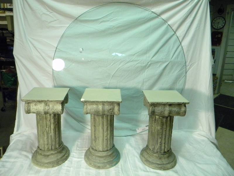 lot 22 image: Pillars With Glass Top