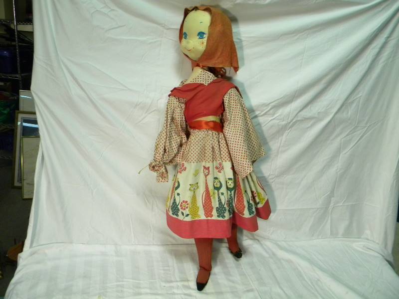 lot 9 image: Antique Paper Mache Doll