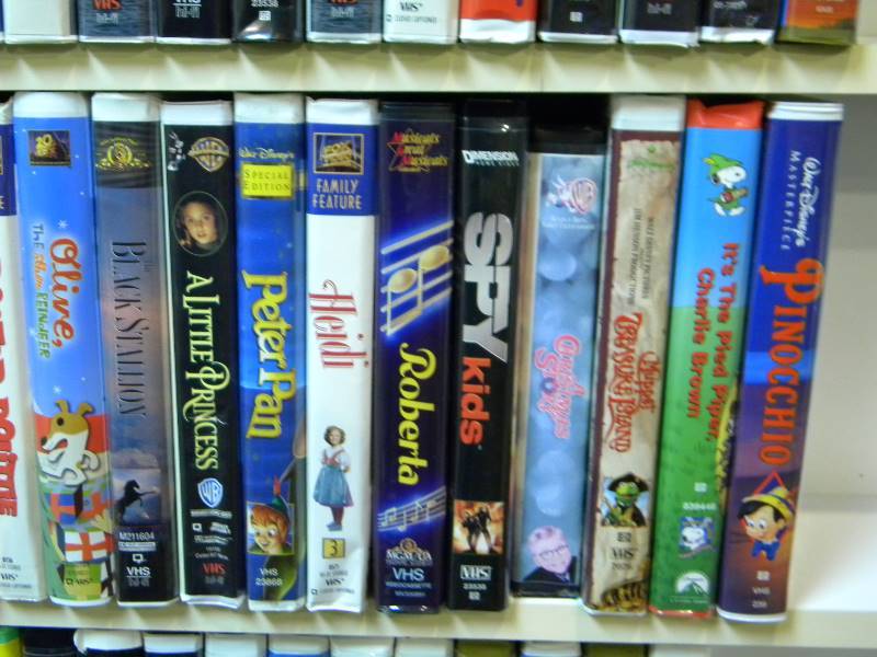 50+ VHS Children Movies | K.A.S. and Stuff #46 - Brooklyn Park - Store ...