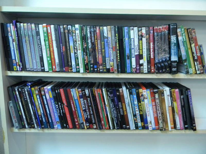lot 35 image: Lot of 100 DVDs