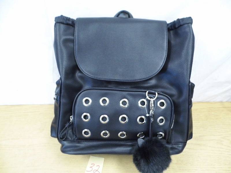 lot 32 image: Candies Backpack