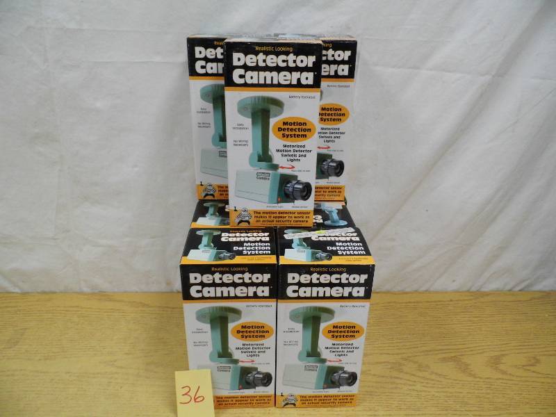lot 36 image: Lot of 9 Fake Cameras