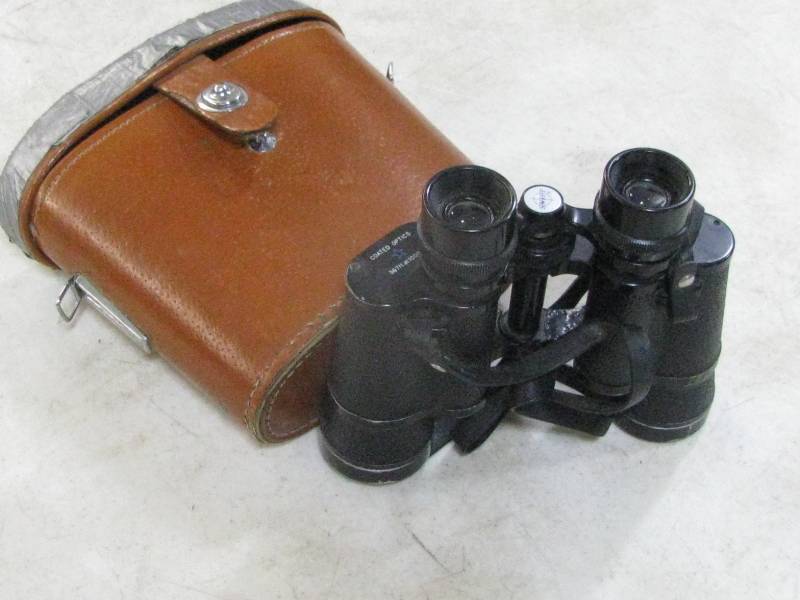 lot 5 image: Binoculars